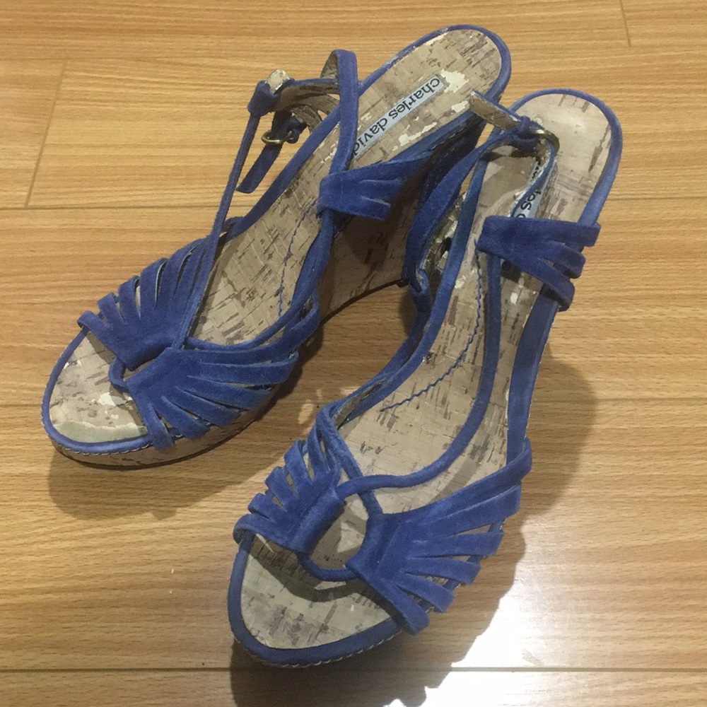 Blue-strapped wedges